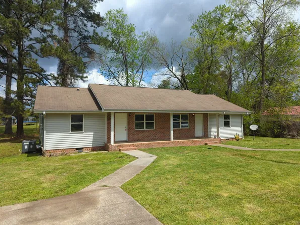 716 Salem Rd #A, Rossville, GA 30741