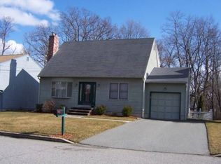 21 Bridgton Ct, Cranston, RI 02910