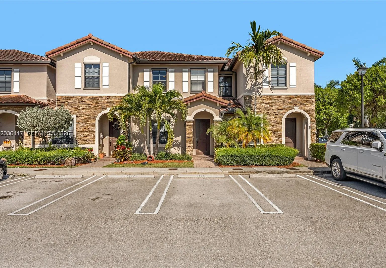 Coco Palm Estates — Photo 2
