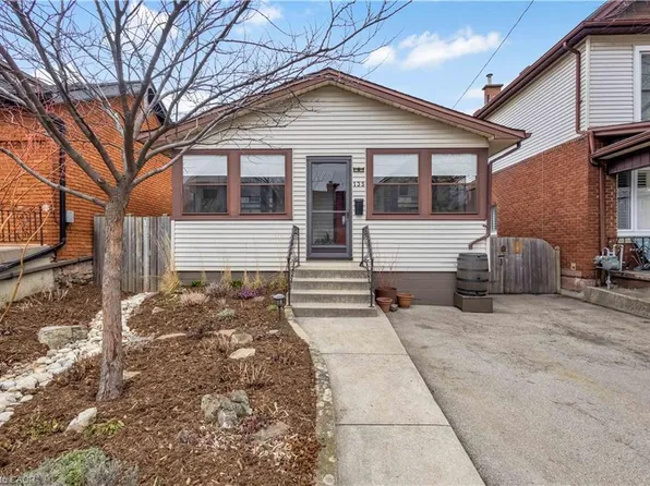 135 Macaulay St E, Hamilton, ON L8L 3X5