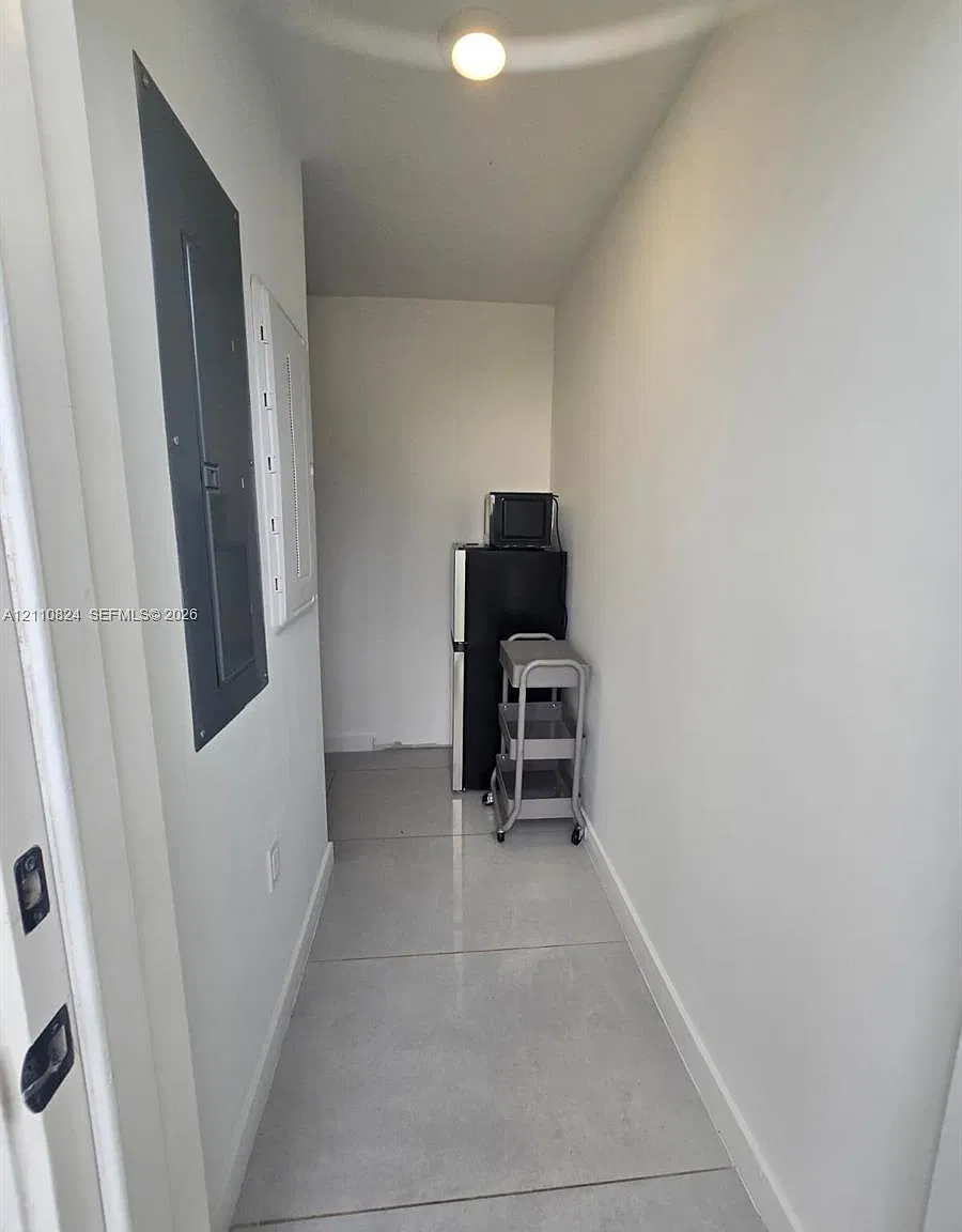 1 bed, 1.0 bath, 1398 sqft, $900 — Photo 3