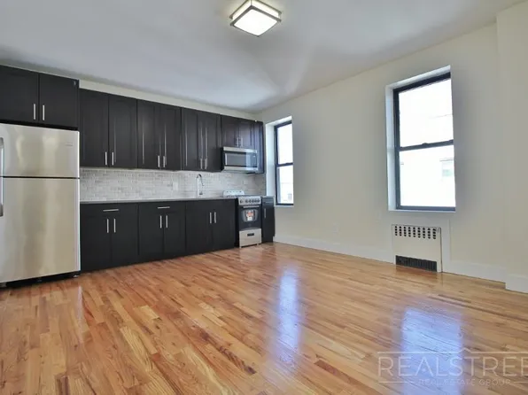 85 Eastern Parkway image 1 of 7