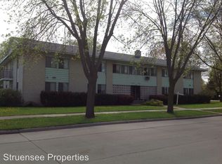 1842 Grove St APT 8, Oshkosh, WI 54901