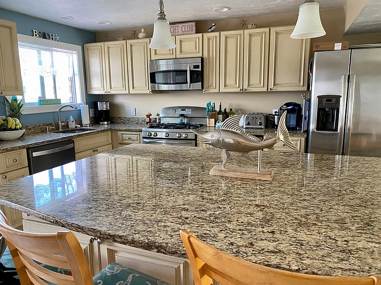 275 N End Blvd #B1 — Photo 2
