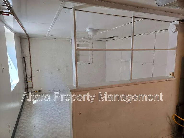 1824 S Franklin St — Photo 19