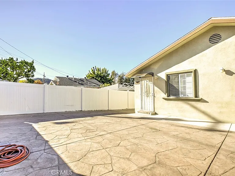 10531 Greenburn Ave — Photo 3