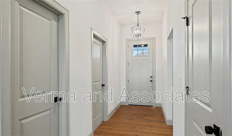 1221 Mammoth St — Photo 22