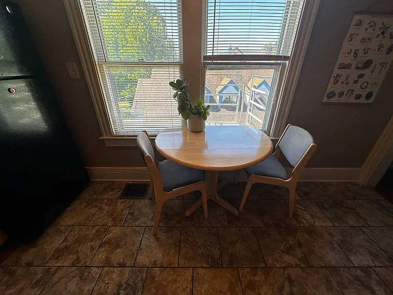 27 Vick Park #A — Photo 6