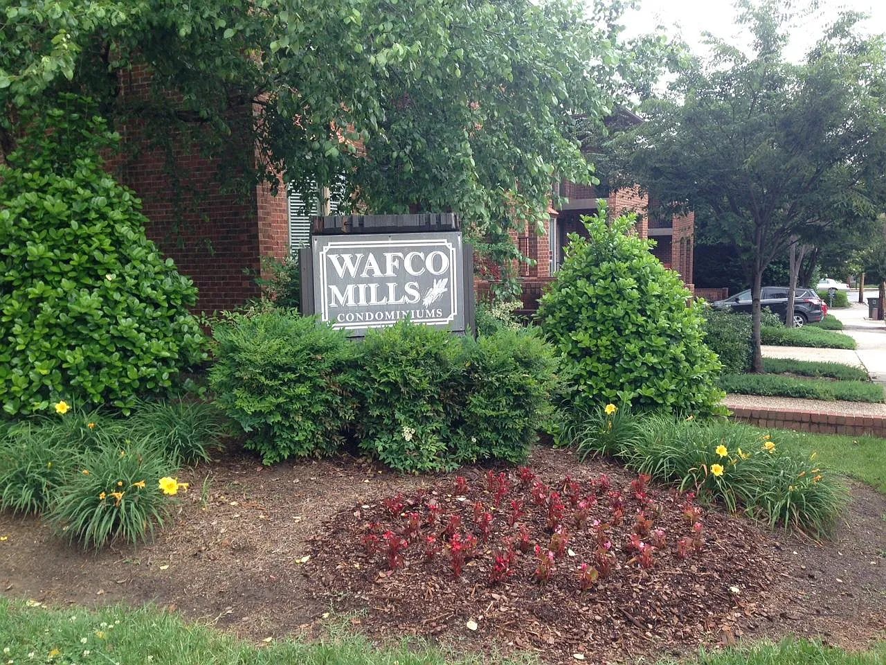 2 bed, 1.5 bath, 1000 sqft, $1,550 — Photo 3