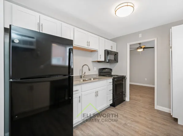 2208 Lawn Ave APT 2, Cincinnati, OH 45212