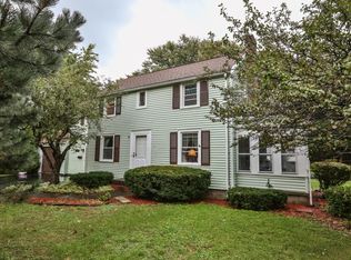 34 Elmguard St, Greece, NY 14615