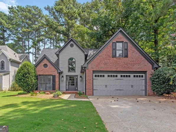 602 Overhill Dr, Woodstock, GA 30189