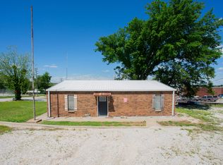 117 W Jackson St, Stockton, MO 65785