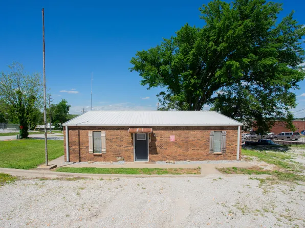 117 Jackson Street, Stockton, MO 65785
