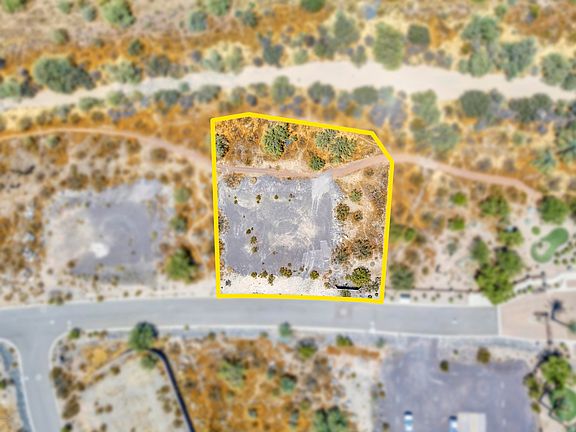 2nd image of 3514 W Mulholland Dr