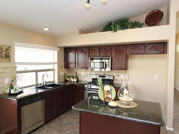 3rd image of 40464 W Novak Ln