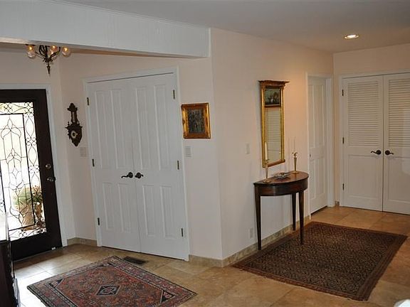 3rd image of 1 Taos Trl S