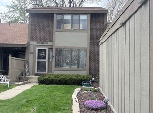 524 Yosemite Ct, Roselle, IL 60172
