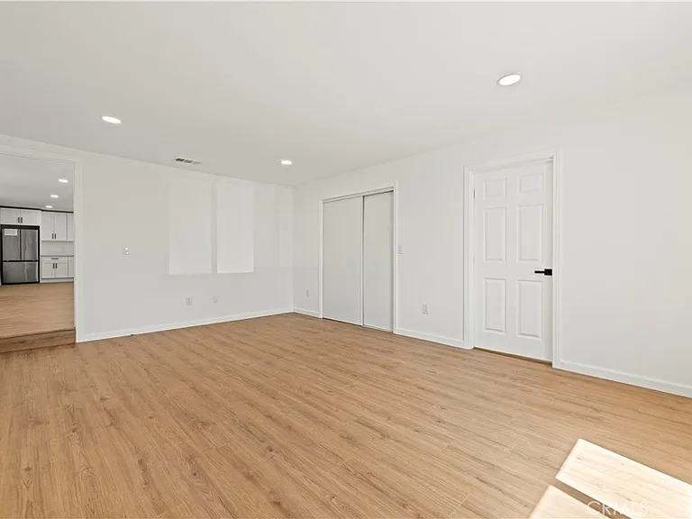11549 Kagel Canyon St — Photo 21