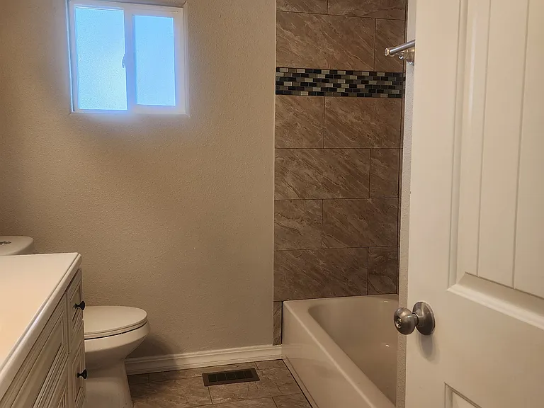 607 Lynn Ave — Photo 17