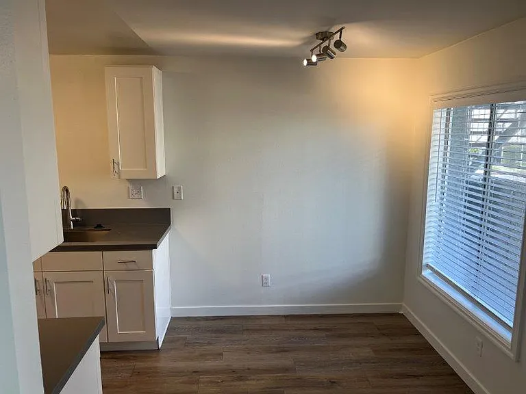 7326 Haskell Ave #1 — Photo 11