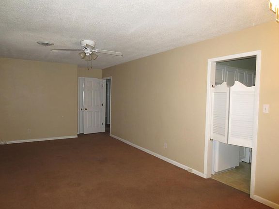 4th image of 504 Fairpoint Dr