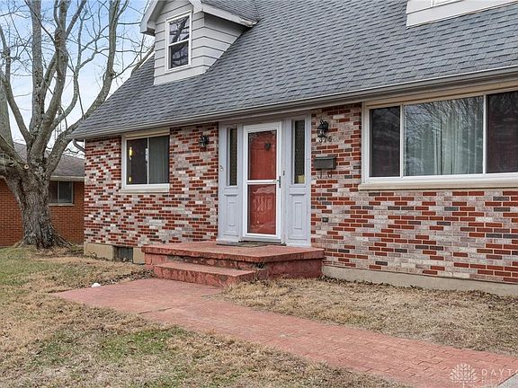 3rd image of 375 Curtis Dr