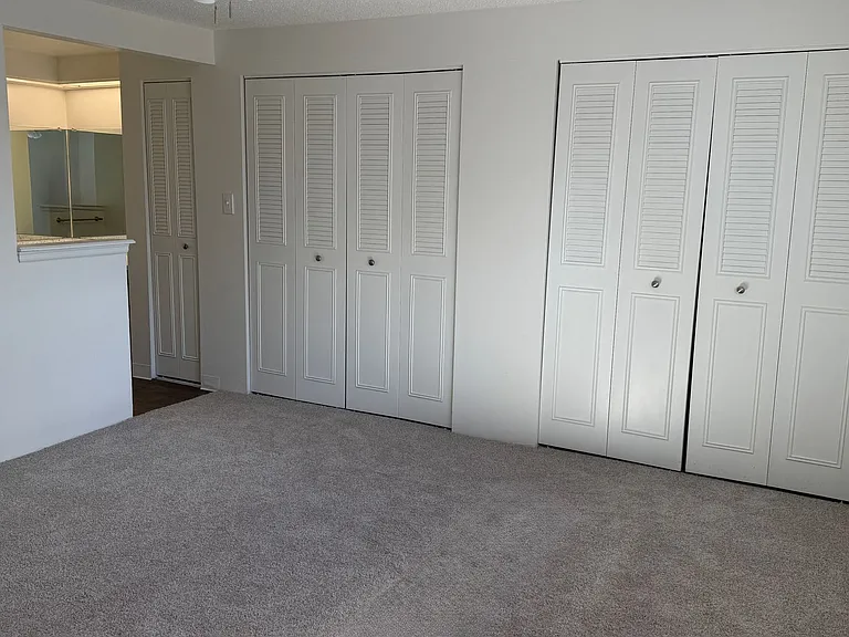 Applewood Crest Townhomes & Apartments — Photo 29