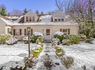 1 Village Lane, Bronxville, NY 10708