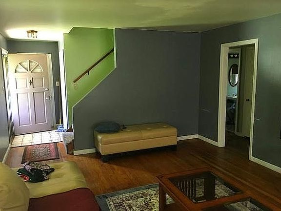 2nd image of 527 N Topping Ave