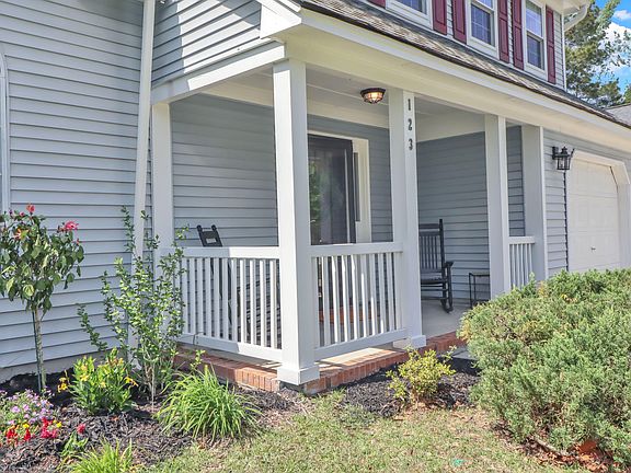 5th image of 123 Alwyn Blvd