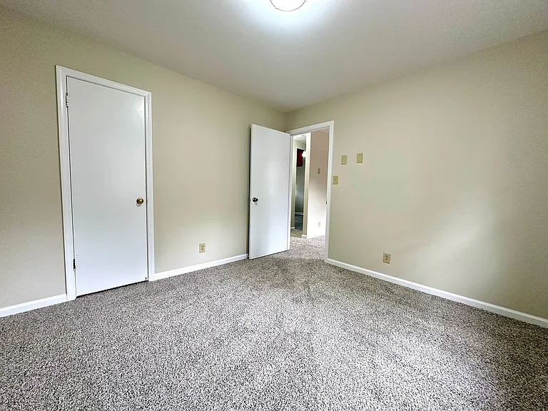 1906 Batts Ln — Photo 22