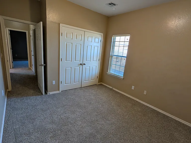 6920 Freedom Ave — Photo 9