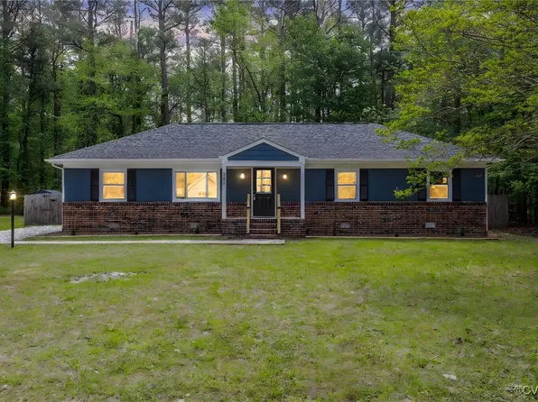 3233 Gordon Dr, Petersburg, VA 23805