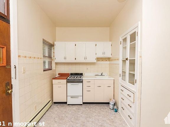 4th image of 2131 N Mozart St #1628