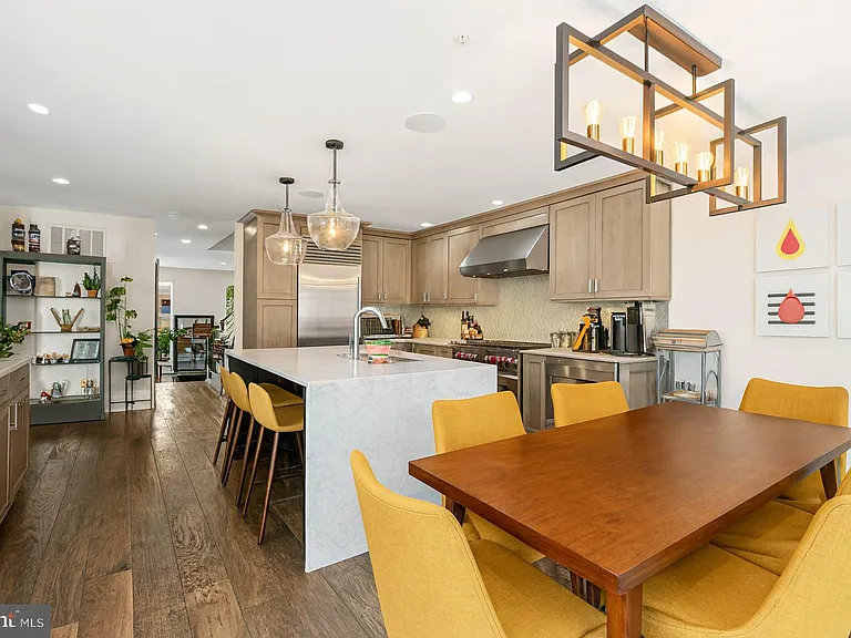 212 N 21st St #1 — Photo 11
