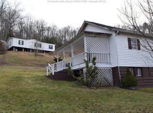 15 Quaker Ln, Elkview, WV 25071