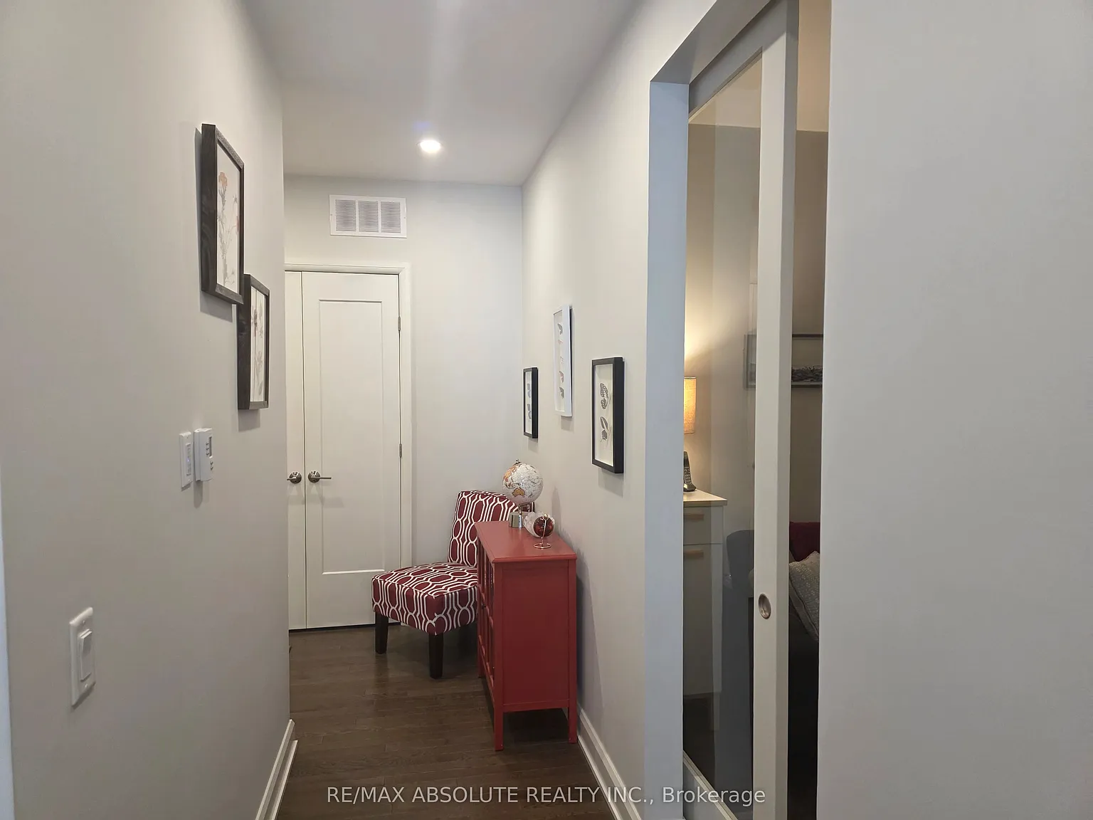 1 bed, $2,400 — Photo 4