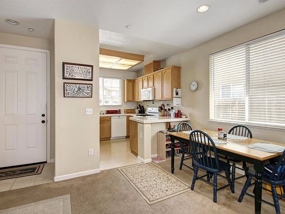 5th image of 1813 Lowe Dr