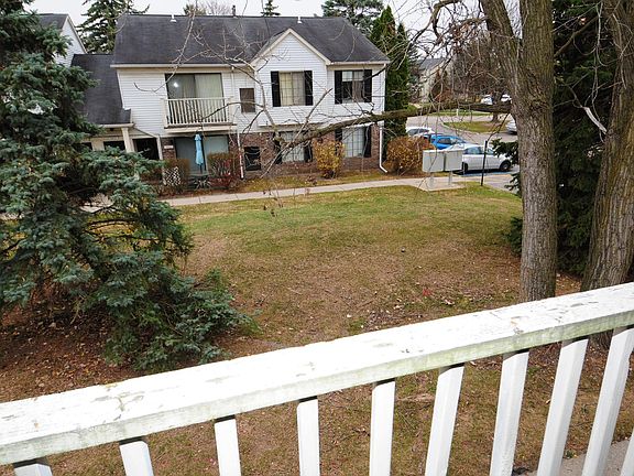 2nd image of 6970 Foxthorn Dr