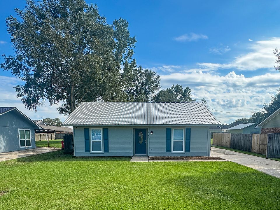 1st image of 40463 Chateau Ave