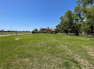 17 Nassau Dr, Metairie, LA 70005
