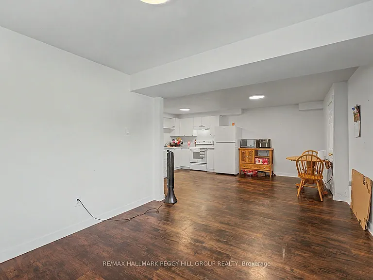 48 Cassandra Dr #LOWER — Photo 6