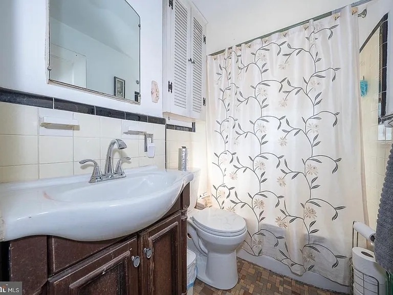 103 Margate Rd — Photo 6
