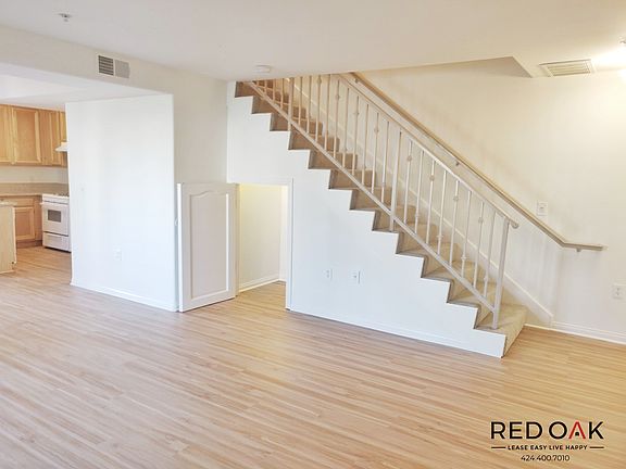 4th image of 319 S Westlake Ave #105
