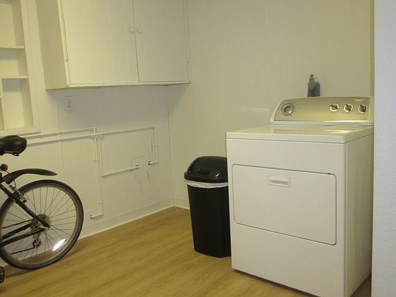 4th image of 613 W River Dr