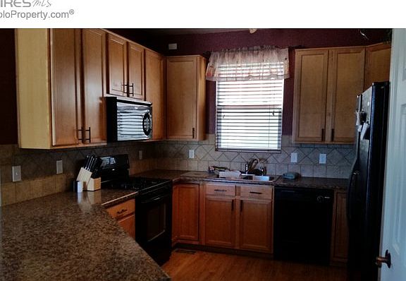 Gas Range in Spacious Kitchen