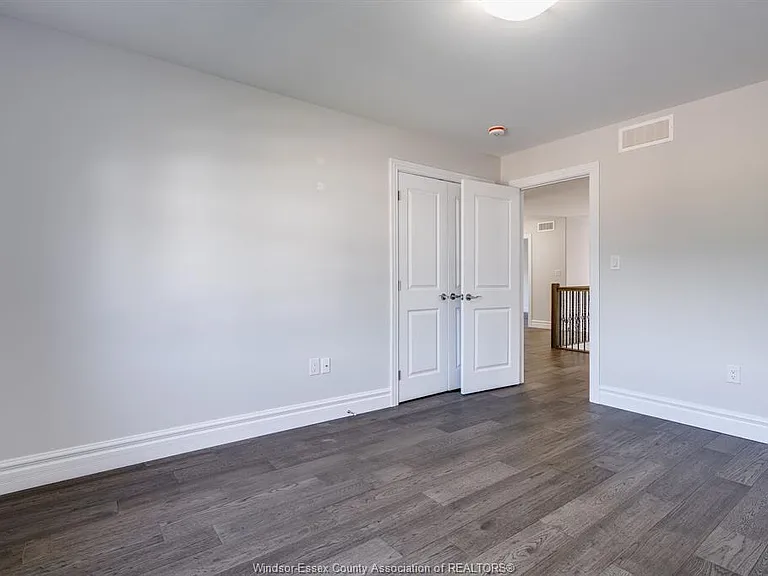 210 Cowan Ct — Photo 22