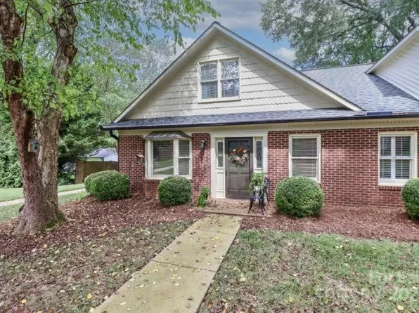 628 Stockton St, Statesville, NC 28677