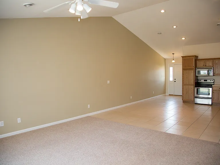 2270 Fawnview Dr — Photo 5